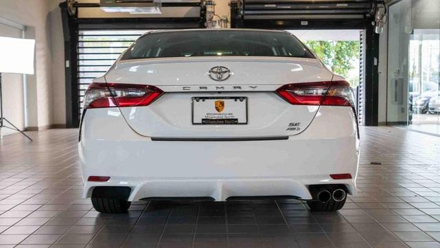 2022 toyota camry se nightshade