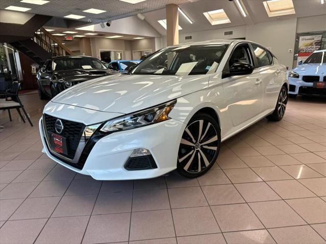 2022 nissan altima 2.0 sr