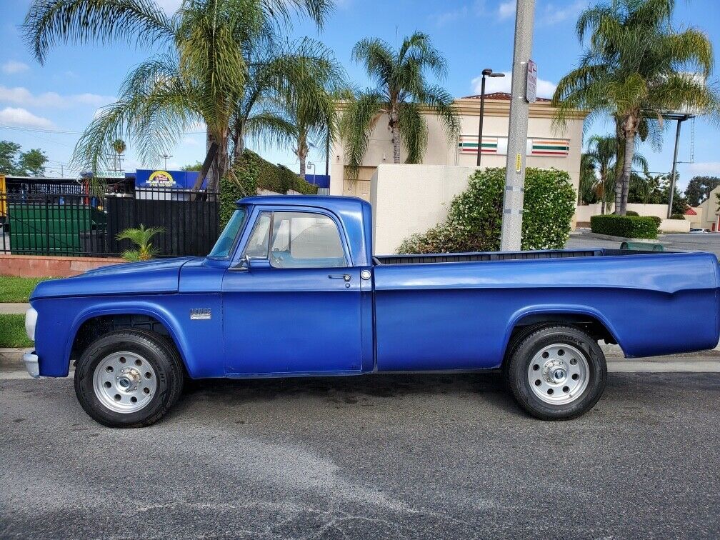 1969 dodge d-100 3/4 ton camper special! v8 4 speed!