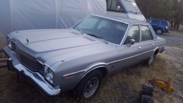dodge aspen in very good condition and low miles