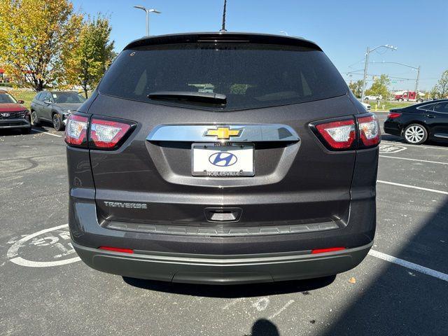 2017 chevrolet traverse ls
