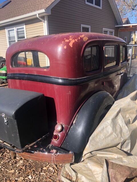 1934 pontiac 4-door sedan sedan red rwd manual