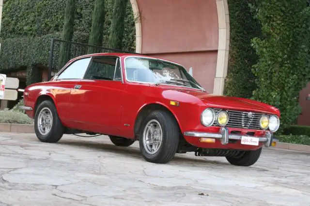 1974 alfa romeo gtv veloce 2.0l engine red
