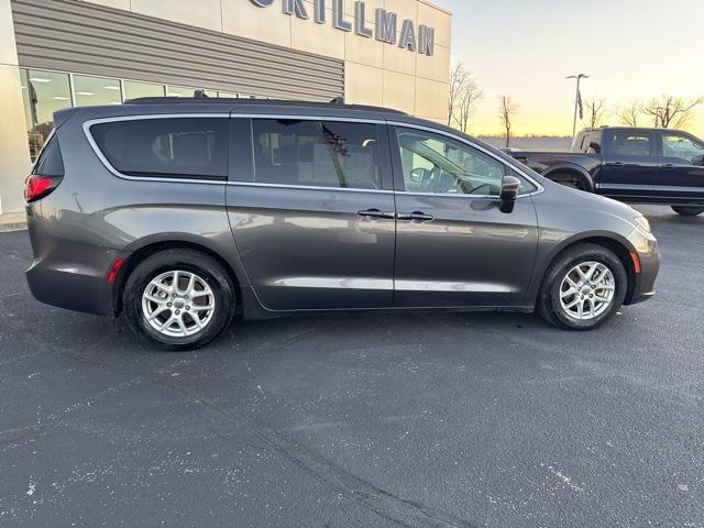2022 chrysler pacifica touring l