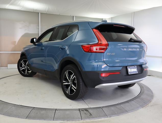 2024 volvo xc40 b5 core bright theme