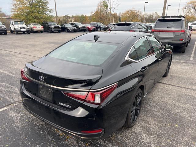 2022 lexus es 300h f sport