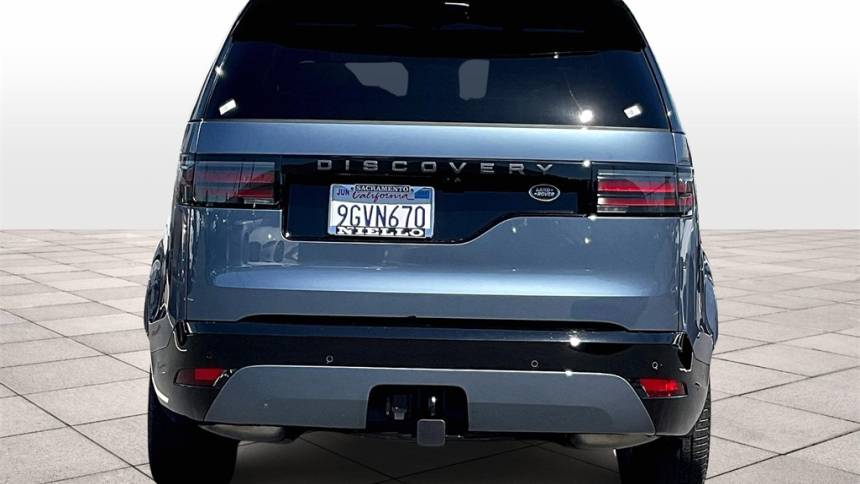 2023 land rover discovery p300 s r-dynamic
