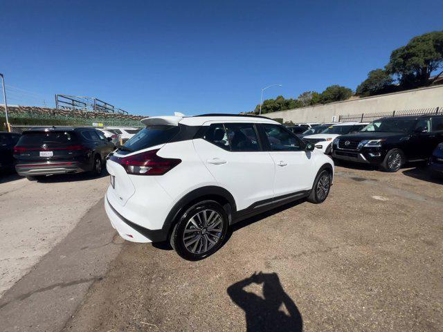 2024 nissan kicks sr