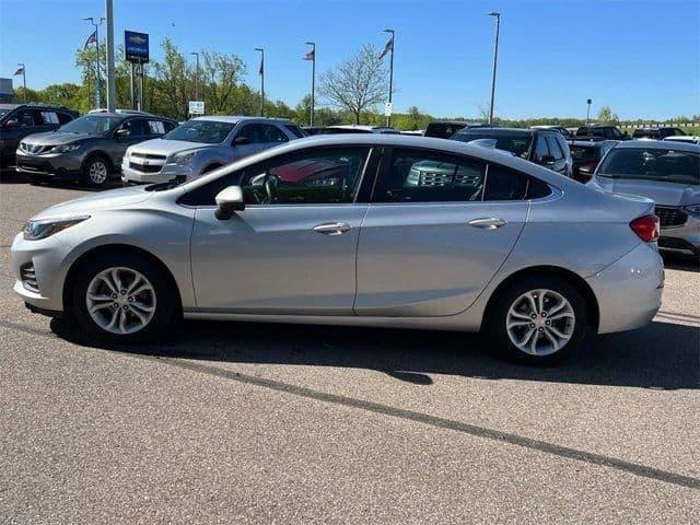 2019 chevrolet cruze lt in howell, michigan