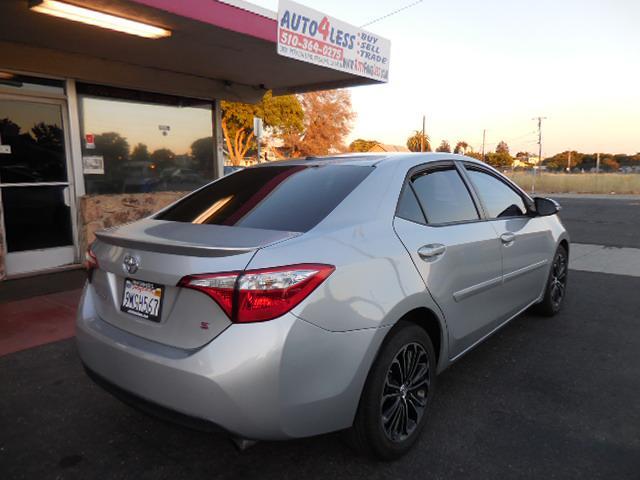 2015 toyota corolla s plus