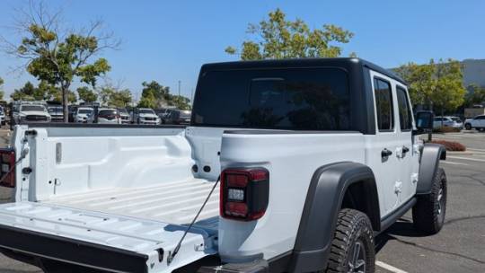 2024 Jeep Gladiator
