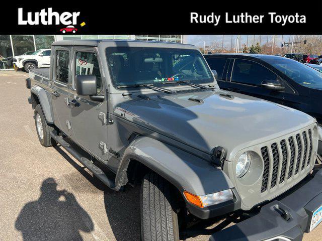 2022 jeep gladiator sport s