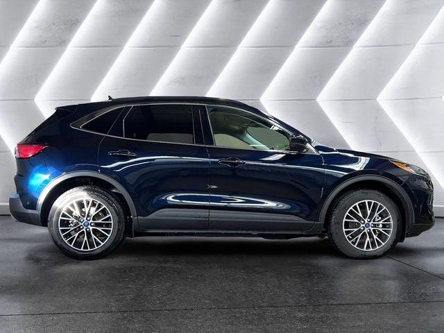 2021 ford escape phev titanium