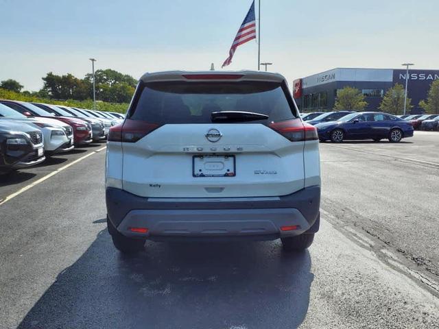 2021 nissan rogue sv