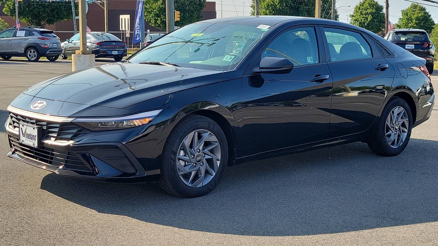 2024 hyundai elantra sel