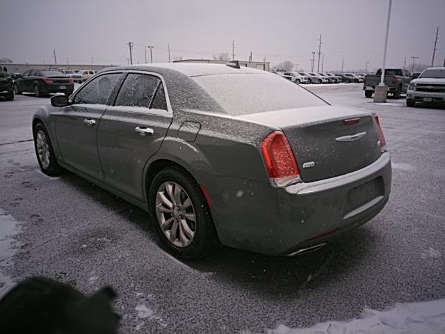 2019 chrysler 300 limited