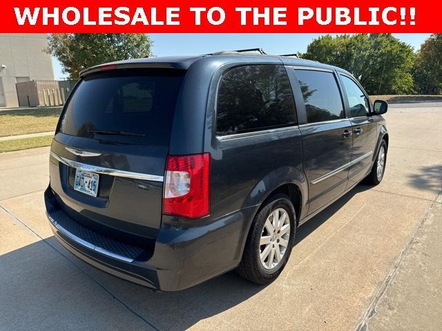 2014 chrysler town & country touring