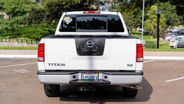 2010 nissan titan xe