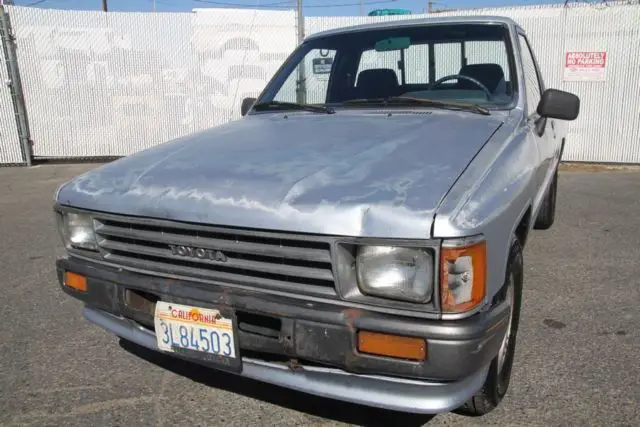 1988 toyota pickup reg cab 2wd manual 4 cylinder no reserve