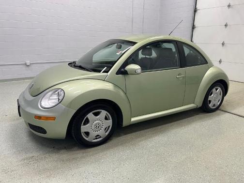 2010 volkswagen new beetle in saint louis, missouri