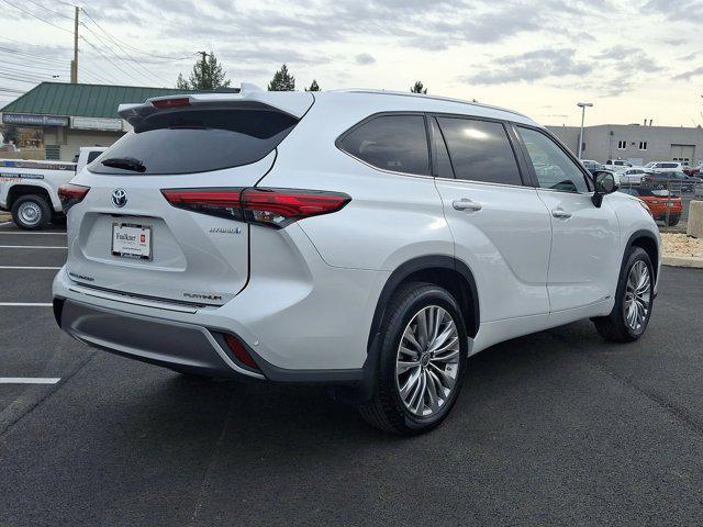 2022 toyota highlander hybrid platinum