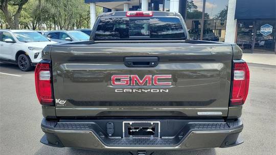 2024 GMC Canyon