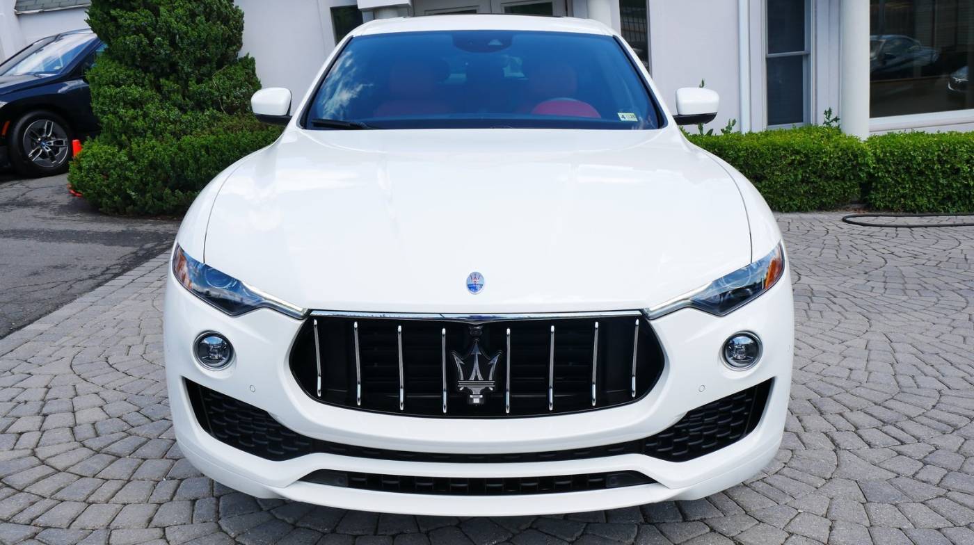 2021 maserati levante base