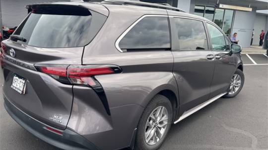 2022 toyota sienna xle 7-passenger