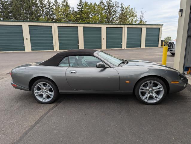 2004 jaguar xk8 base