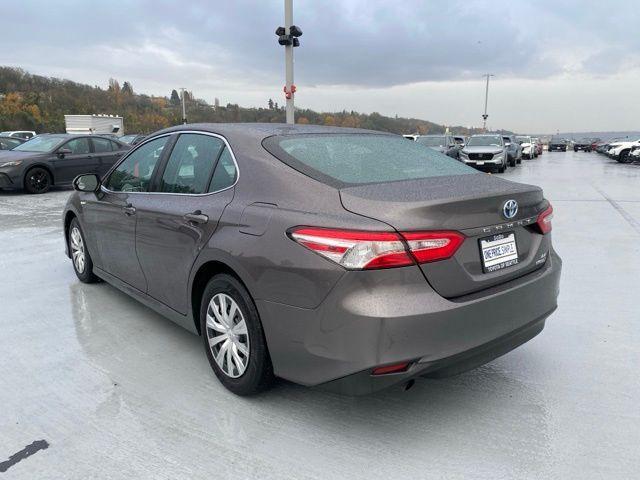 2018 toyota camry hybrid le