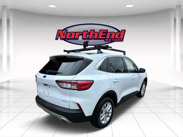 2021 ford escape se