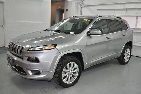 2017 jeep cherokee in milwaukee, wisconsin