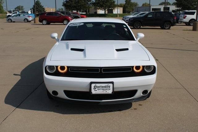 2019 dodge challenger sxt