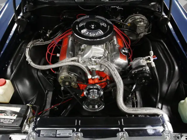 very clean, 462 v8, 700r4 auto, cold a/c, dakota gauges, nice paint/int, sharp!!