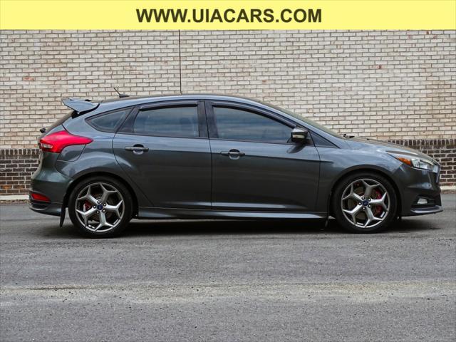 2017 ford focus st st