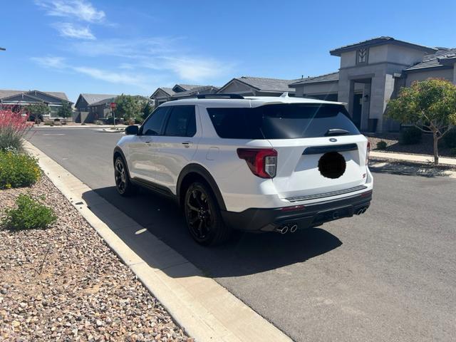 2022 ford explorer st