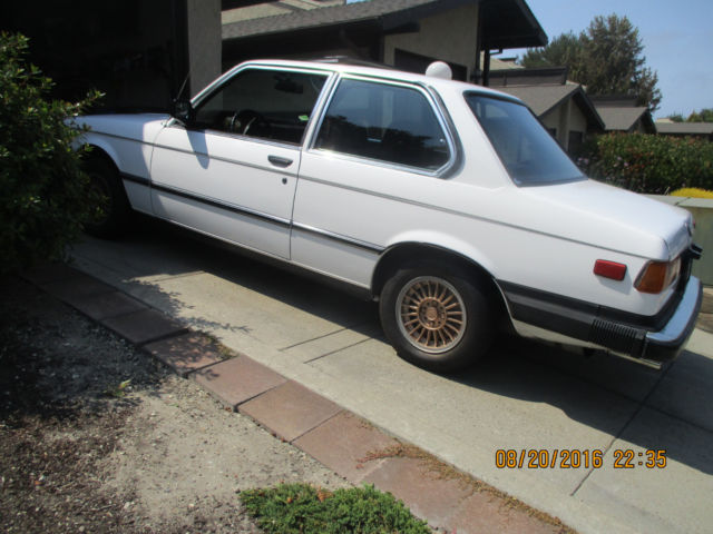 1982 bmw 320i excellent condition. new paint. price reduced $300. see detail