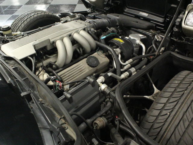 rare special edition, 1/50 made & 1/20 w/ manual trans, 3 owners, very clean c4!