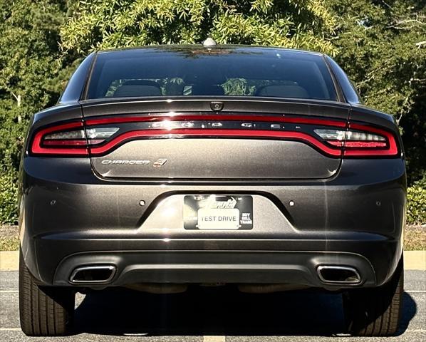 2022 dodge charger sxt