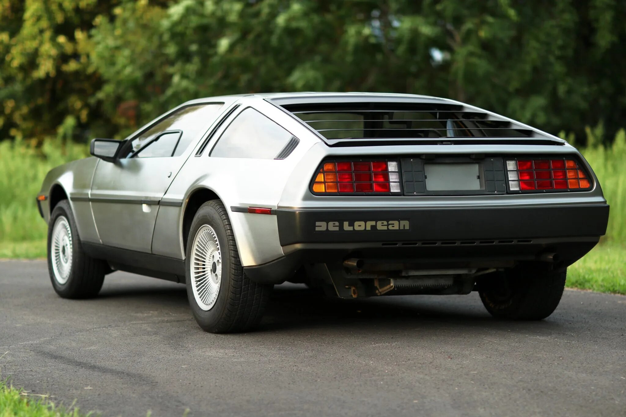 delorean dmc-12