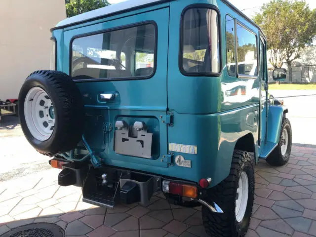 1984 toyota land cruiser fj40 4 speed a/c beautiful condition restored