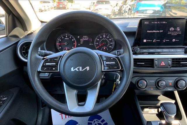 2022 kia forte lxs