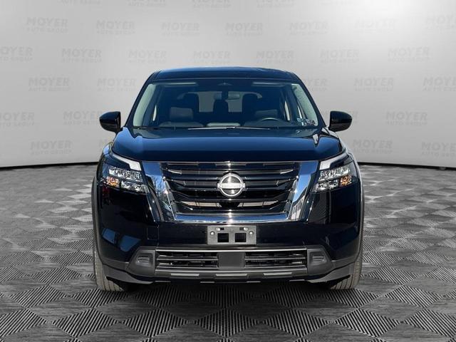 2023 nissan pathfinder s
