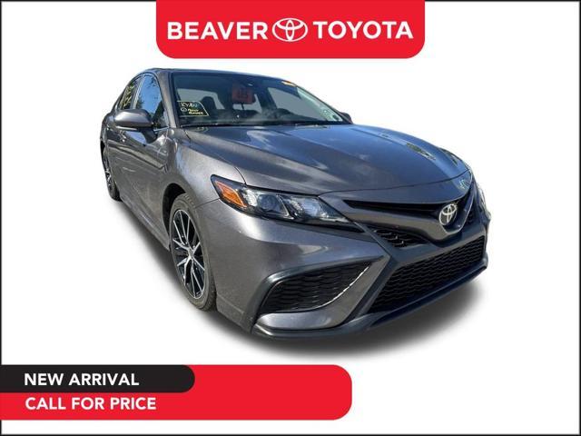 2021 toyota camry se