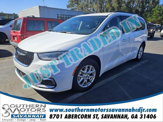 2022 chrysler pacifica touring-l