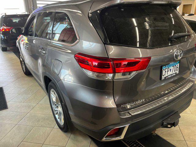 2019 toyota highlander limited