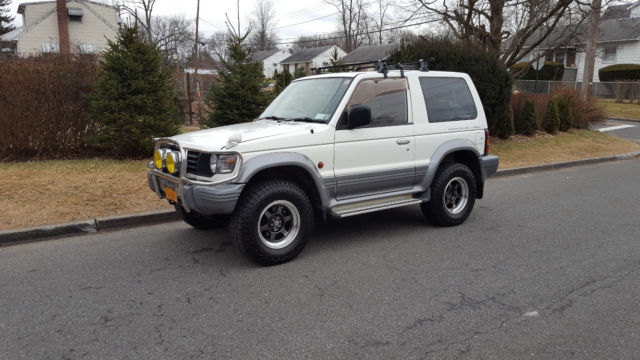mitsubishi pajero / shogun 4x4 intercooled turbo diesel, 5 speed manual, ac