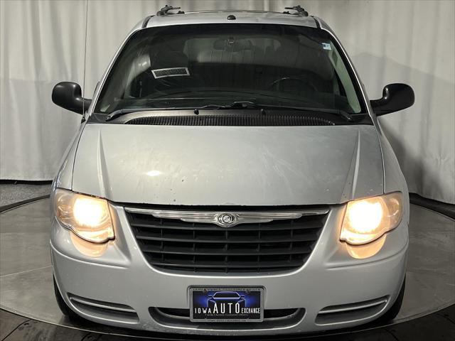 2006 chrysler town & country limited