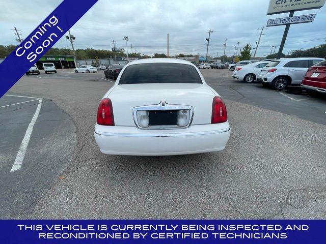 2001 lincoln town car cartier
