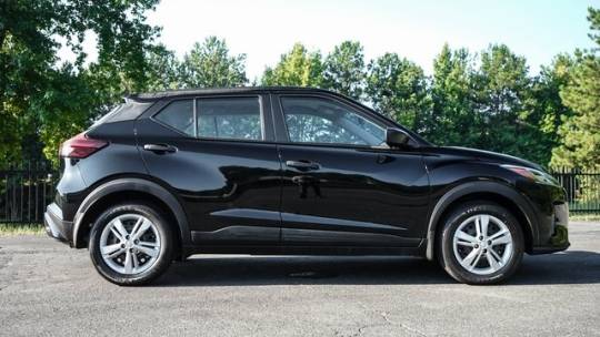 2023 Nissan Kicks s